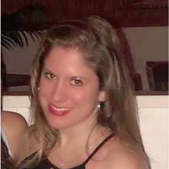 Meet your Posher, Kristin - Picture 2 of 4